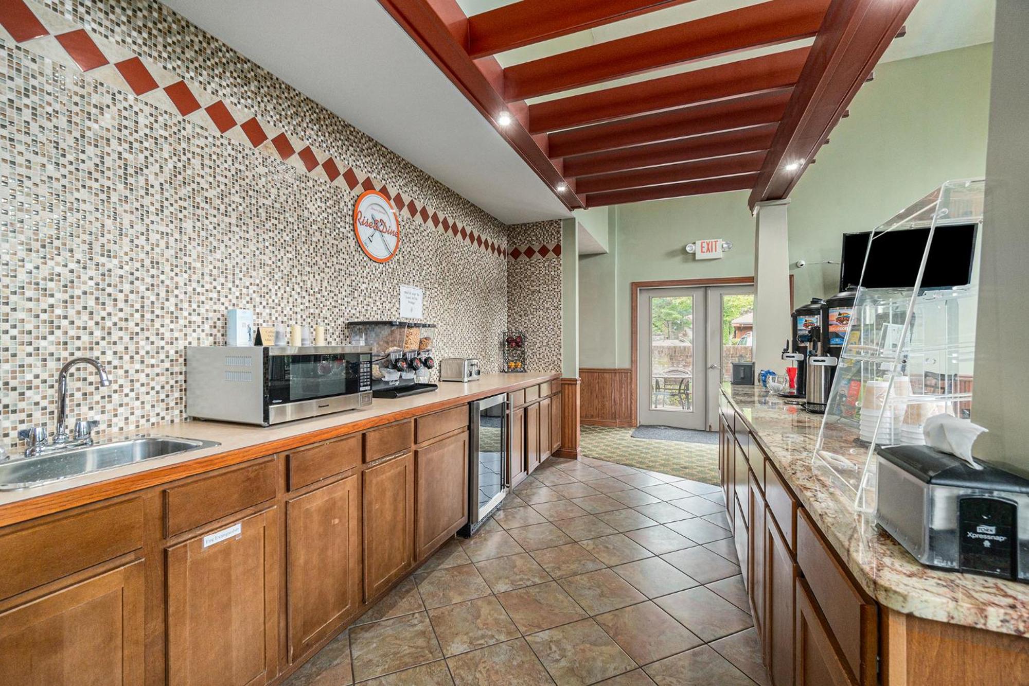 Howard Johnson By Wyndham Traverse City Luaran gambar