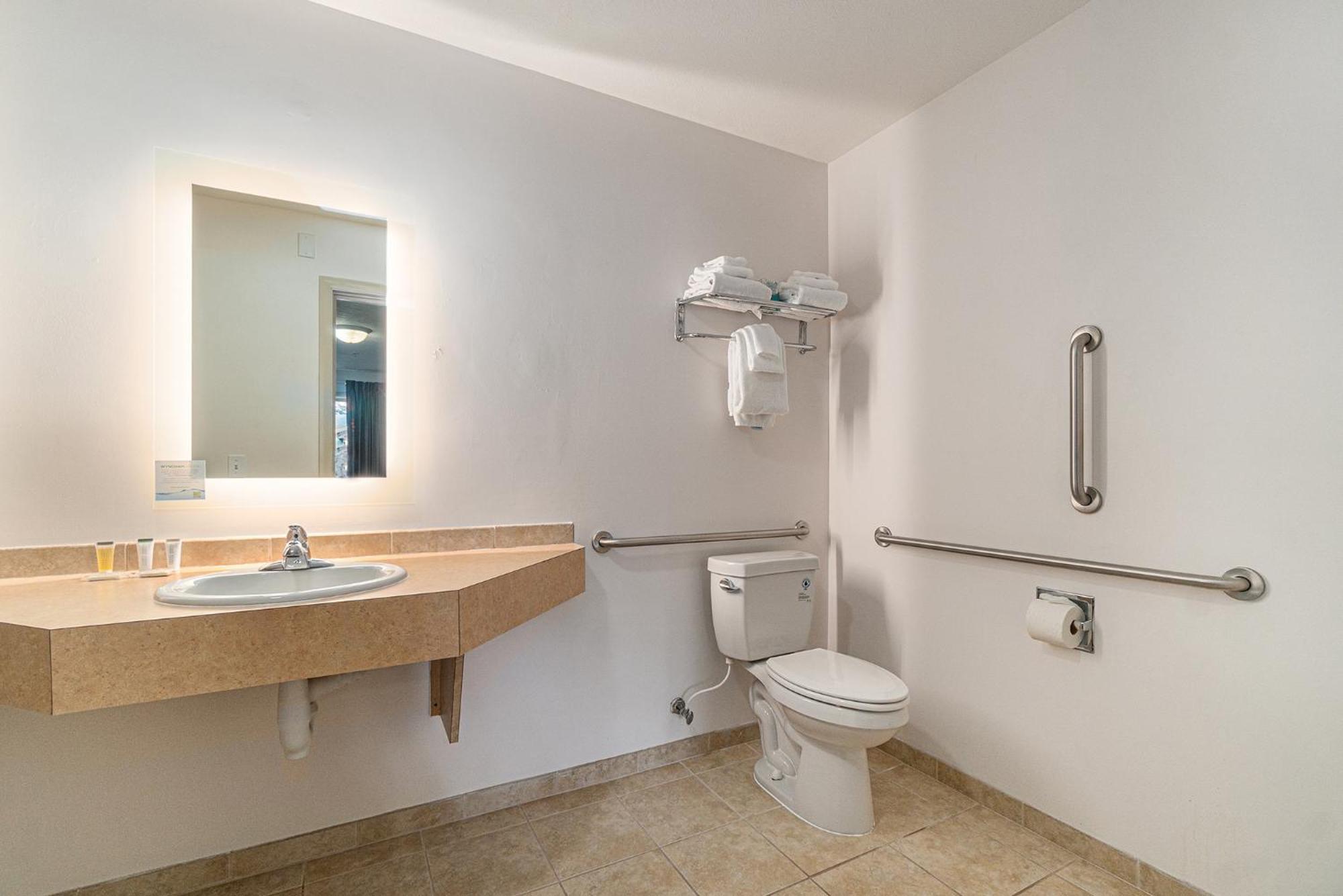 Howard Johnson By Wyndham Traverse City Luaran gambar